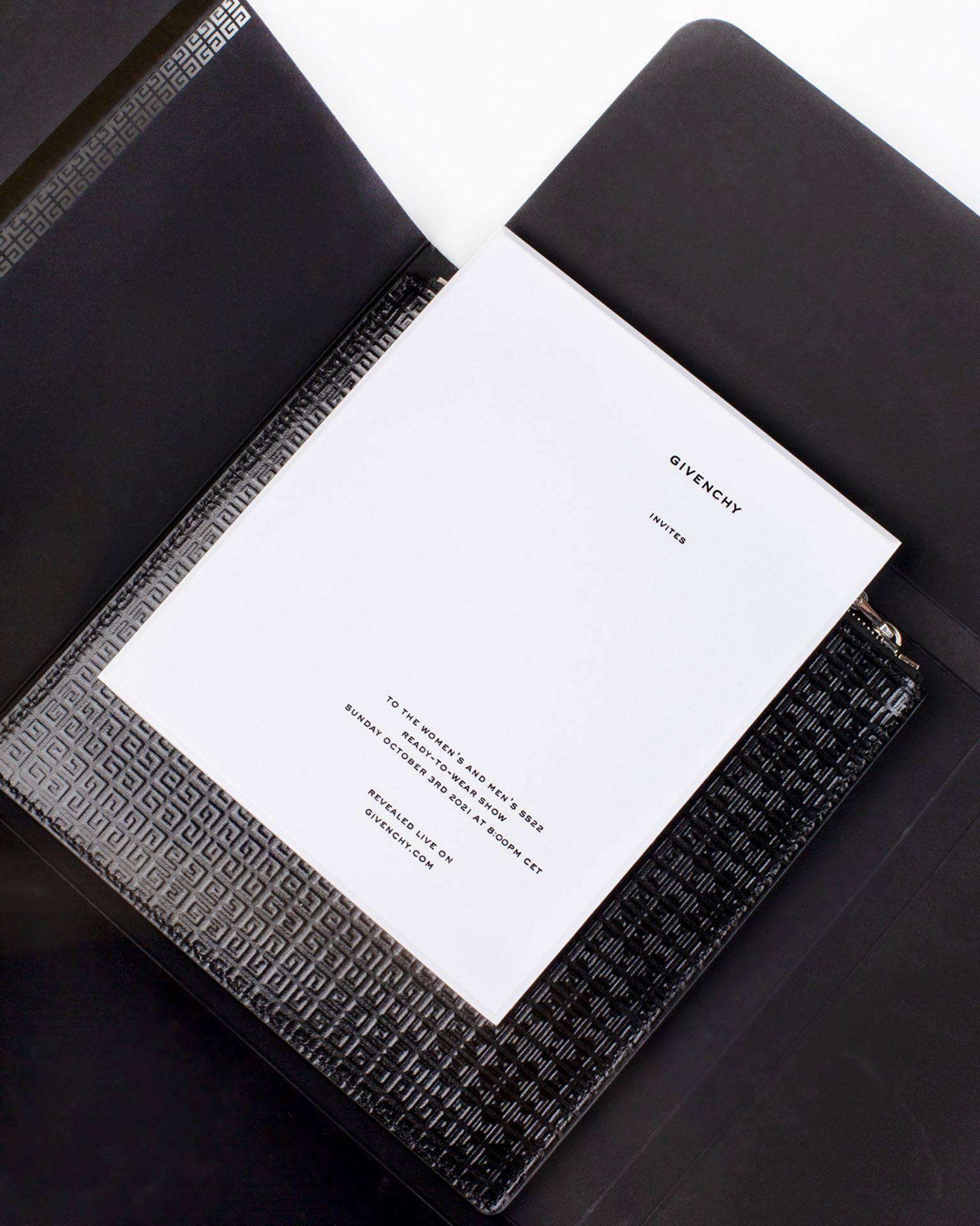idm_givenchy_invitation_fw_2021_photo_margaux_piette_copyright_idm_courtesy_givenchy_02.jpg